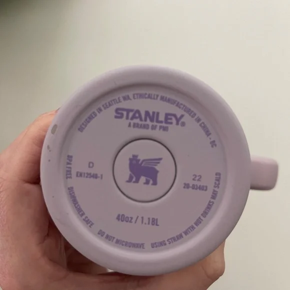Stanley Quencher 40oz Lilac - Picture 2 of 4